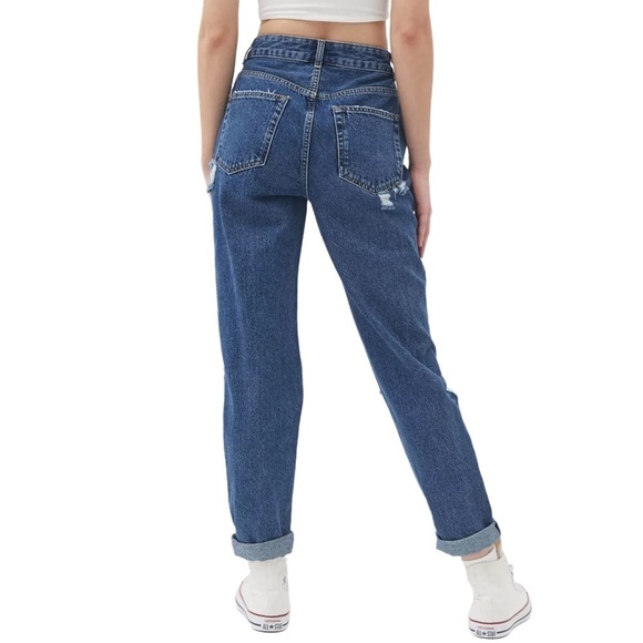 BDG UO High-Waisted Mom Distressed Destroyed Medium Wash Blue Jeans Size 27 - Picture 2 of 14